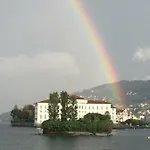 Moderne Mit Traumseeblick Maggiore * ルイーノ