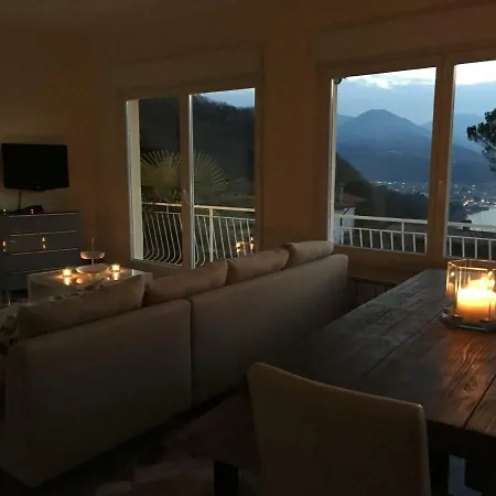 アパート Moderne Mit Traumseeblick Maggiore ルイーノ