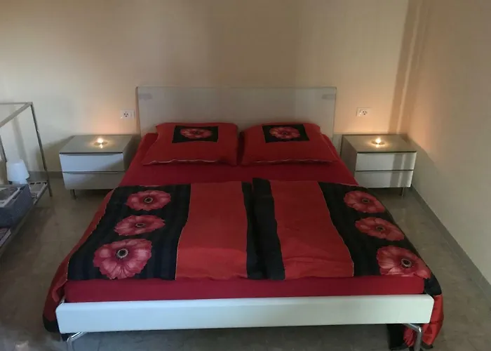 Moderne Mit Traumseeblick Maggiore 아파트